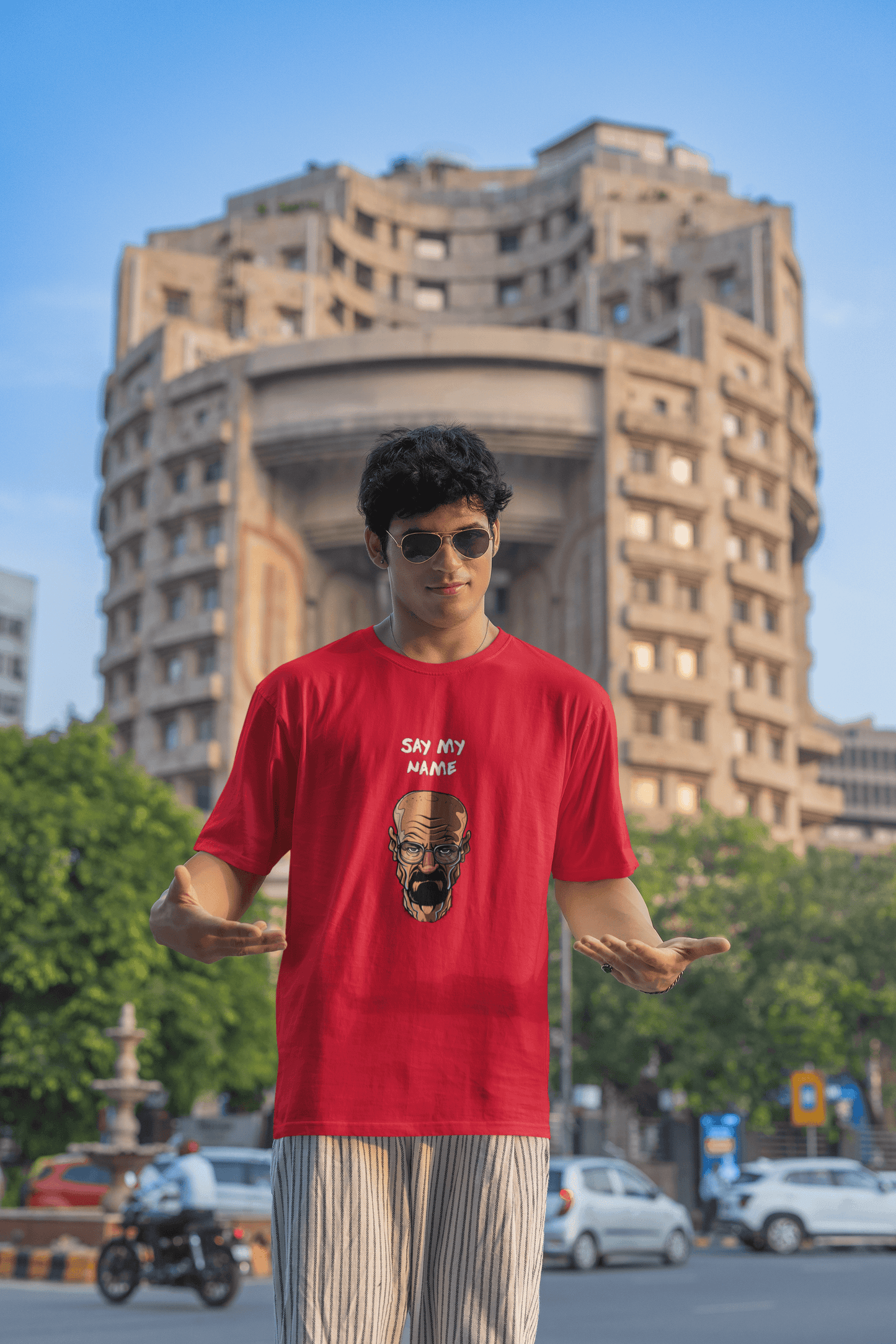 Emonke Oversized Red Graphic T-Shirt for Men – Breaking Bad - Emonke Store
