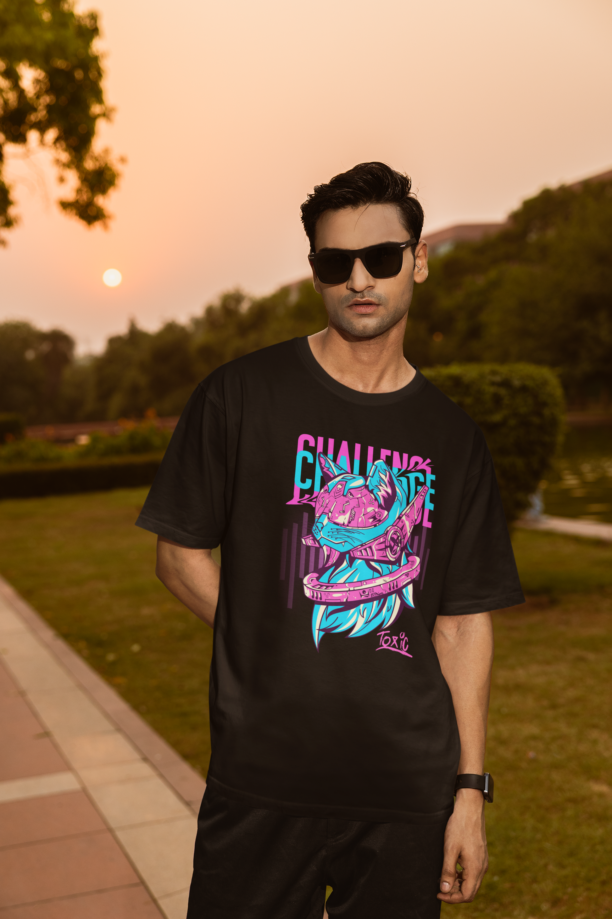 Emonke Oversized Black Graphic T-Shirt for Men – Wild Cat - Emonke Store